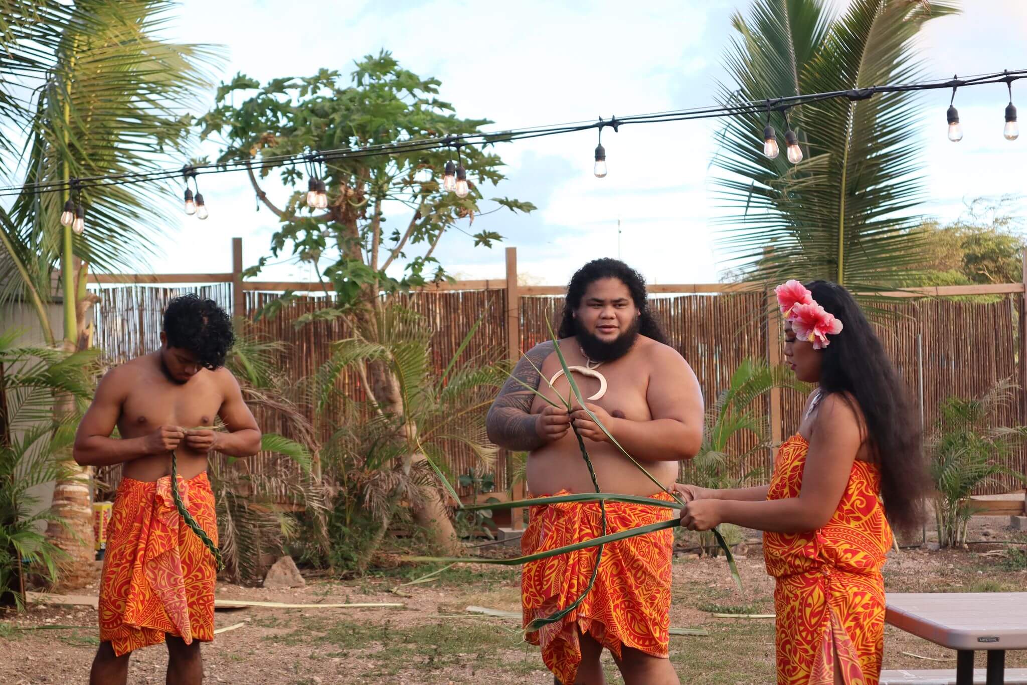 beautiful hawaiian dancers